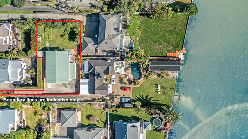 77B Beresford Street, Bayswater, Auckland - Carousel 1