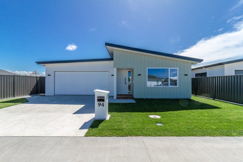 94 Pelorus Avenue, Poraiti, Napier - Carousel 1