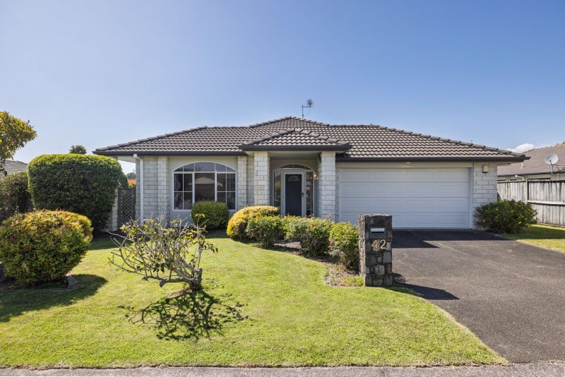 42 Sterling Gate Drive, Bethlehem, Tauranga - Carousel 1
