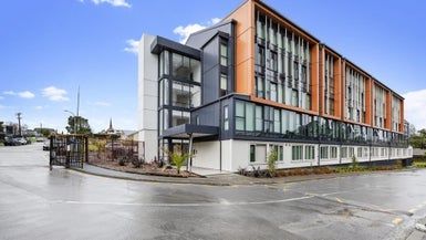 19D/30 Westward Hollow, GLEN EDEN, AUCKLAND - Carousel 1