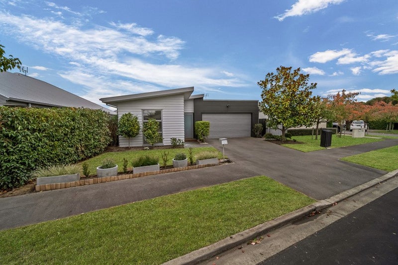25 Bronco Drive, Aidanfield, Christchurch - Carousel 25