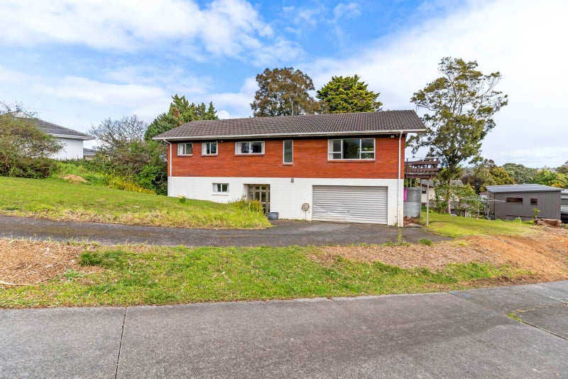 18 Pine Terrace, Howick, Auckland - Carousel 2