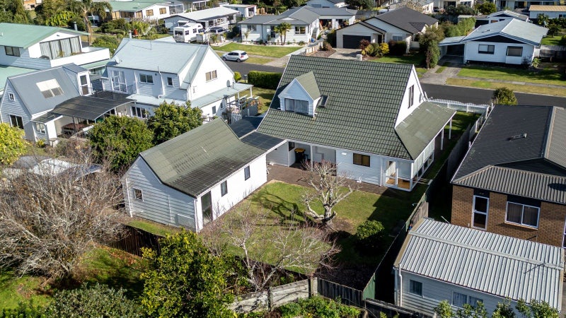 8 Kauri Place, Tairua, Tairua - Carousel 2