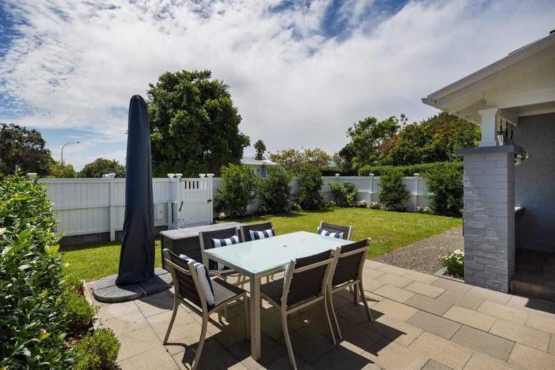 28 Harbutt Avenue, Mount Albert, Auckland - Carousel 2