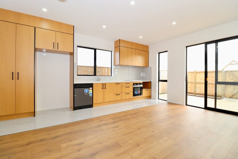 14 Kaapehu Street, Karaka, Papakura - Carousel 2