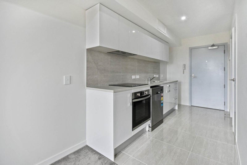 211/8 Gray Avenue, Mangere East, Manukau City, Auckland - Carousel 2