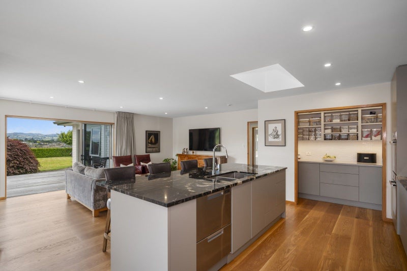 547 Cambridge Road, Tauriko, Tauranga - Carousel 2