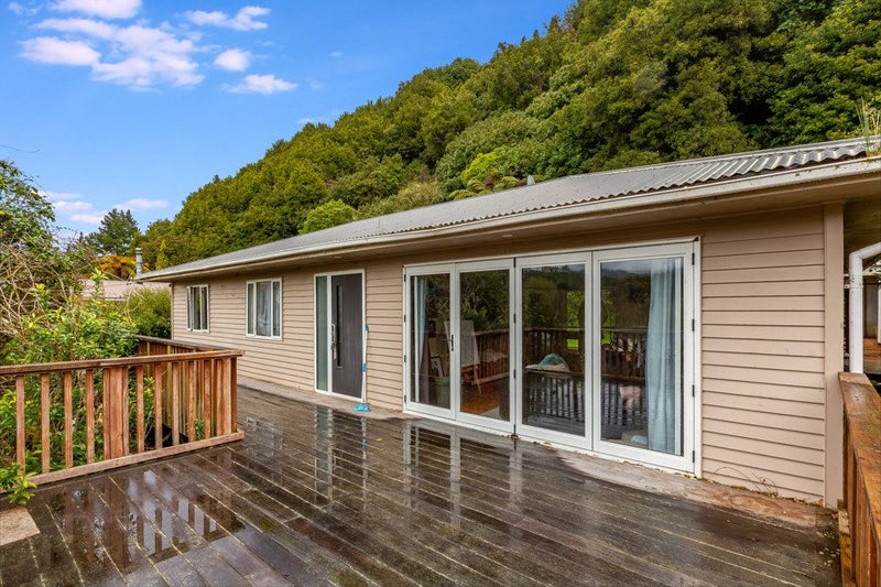 22 Bridge Road, Birchville, Upper Hutt - Carousel 1