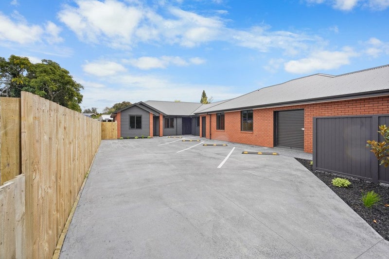2/165 Knighton Road, Hillcrest, Hamilton - Carousel 1