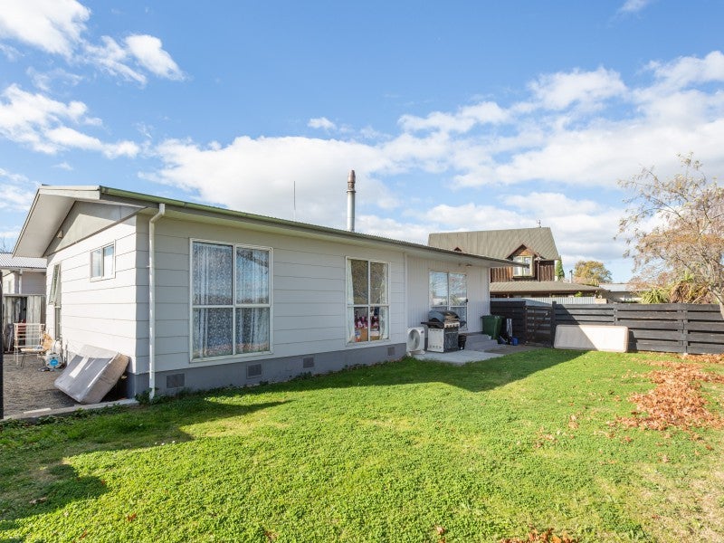 318A Portsmouth road, Flaxmere, Hastings - Carousel 1