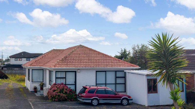 49 Buckland Road, Mangere East, Auckland - Carousel 2
