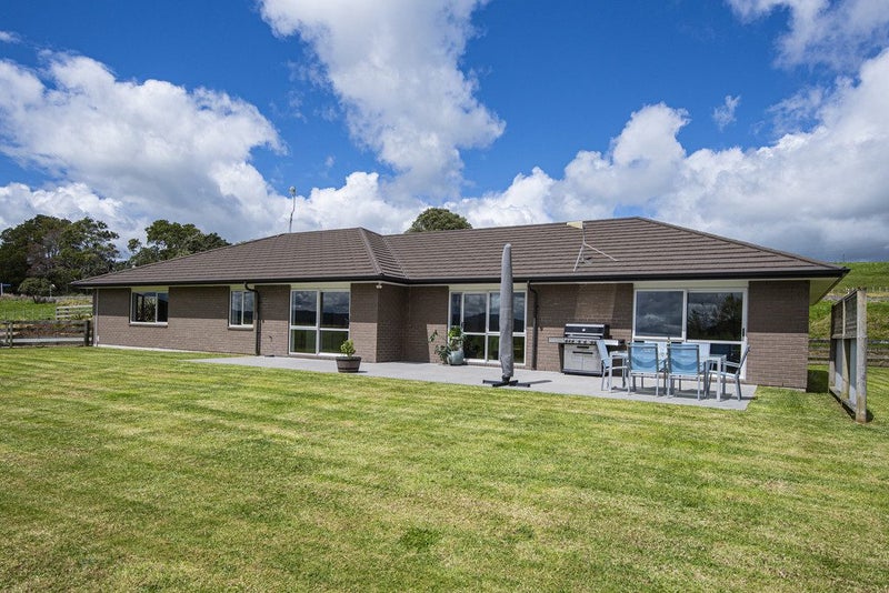 3 Kendall Road, Whangarei - Carousel 1
