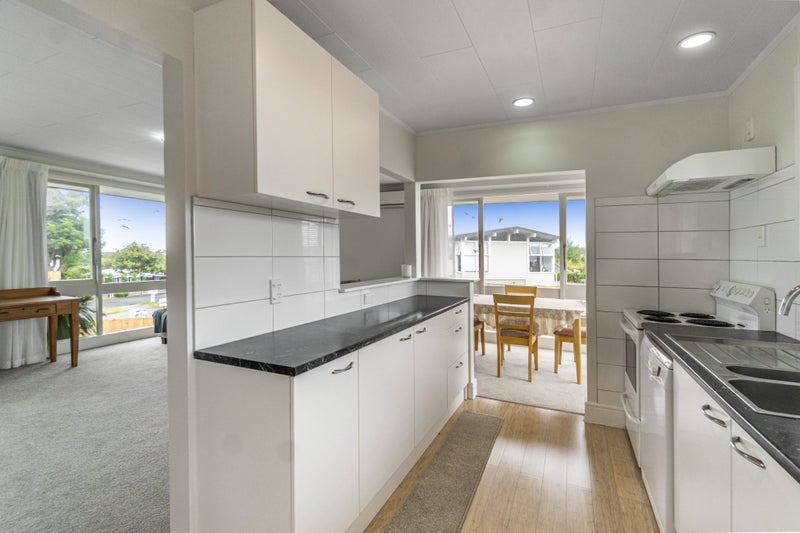 13 Edgar Pearce Place, Howick, Auckland - Carousel 2