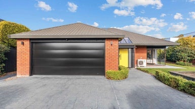 78 Regency Crescent, Redwood, Christchurch - Carousel 1