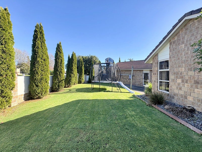 2 Somerton Drive, Huntington, Hamilton - Carousel 11