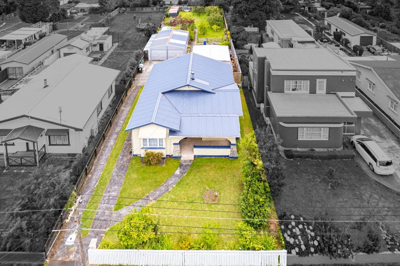18 Field Street, Aramoho, Whanganui - Carousel 1