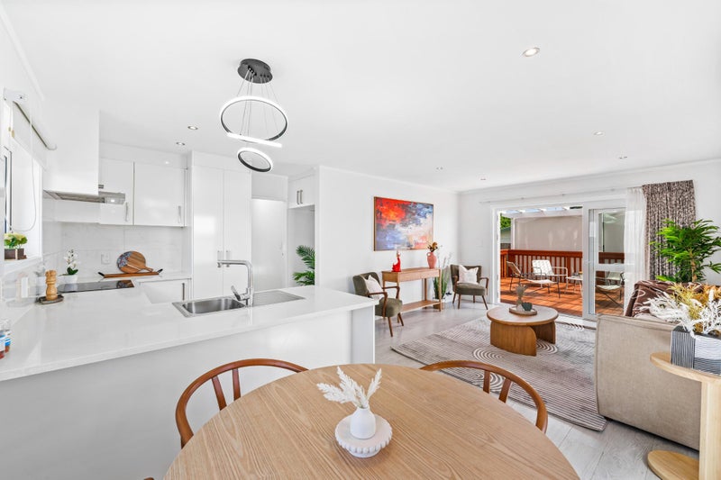 4/94 Lynwood Road, New Lynn, Auckland - Carousel 2