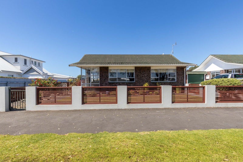133 Coronation Avenue, Welbourn, New Plymouth - Carousel 25