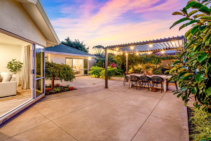 13 Driscoll Place, Farm Cove, Auckland - Carousel 1