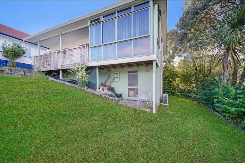 67 Rangeview Road, Sunnyvale, Auckland - Carousel 1
