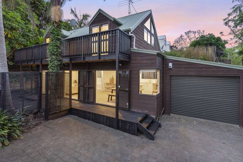 2/49 Mozeley Avenue, Devonport, Auckland - Carousel 1