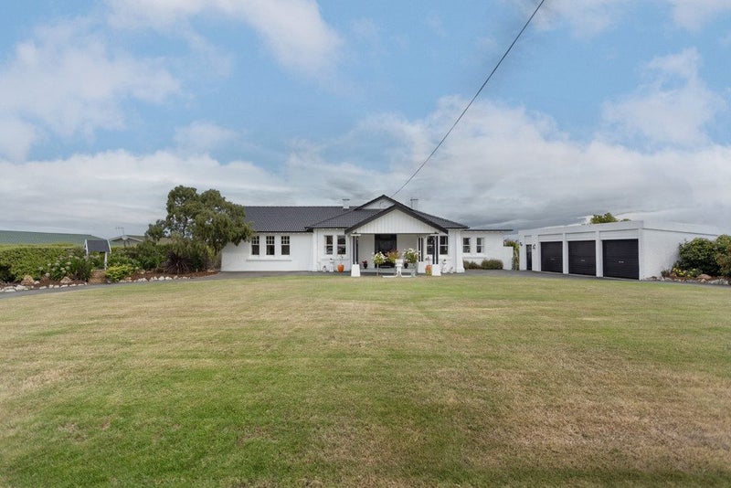 96 Perth Street, Holmes Hill, Oamaru - Carousel 1