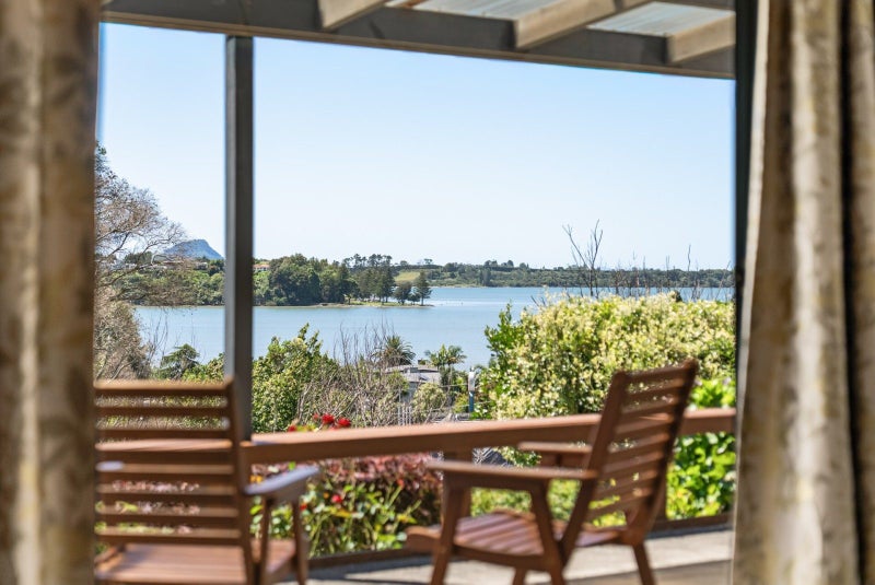 14 Lorrigan Way, Welcome Bay, Tauranga - Carousel 1