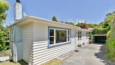 26 Dominion Park Street, Johnsonville, Wellington - Carousel 1