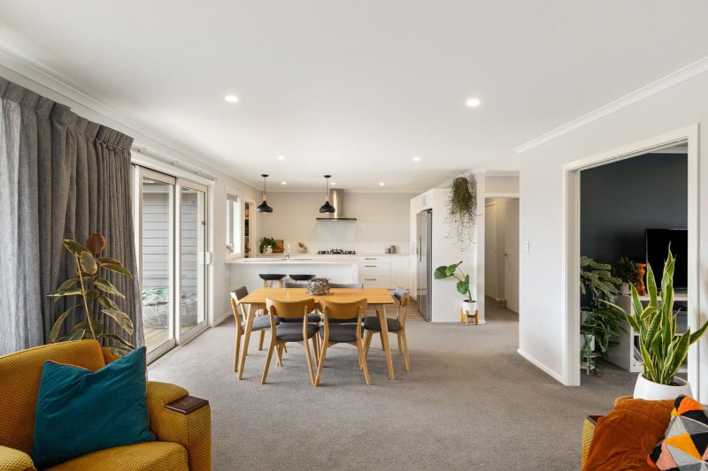 1 Gibraltar Way, Fitzherbert, Palmerston North - Carousel 1