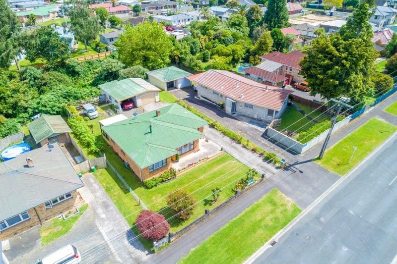 64 Pine Avenue, Melville, Hamilton - Carousel 23