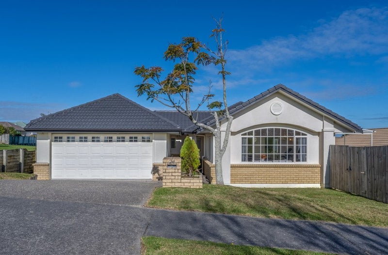 24 Corta Bella Place, Golflands, Manukau City, Auckland - Carousel 1