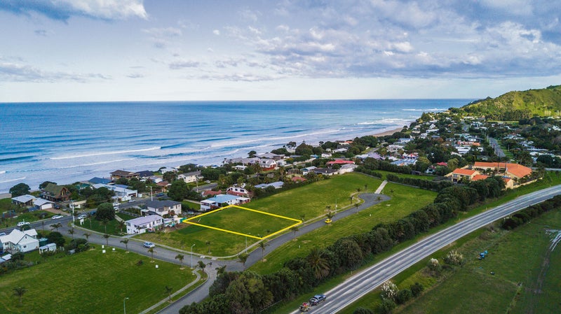 6 Waiinu Beach Road, Waiinu Beach, Whanganui - Carousel 1