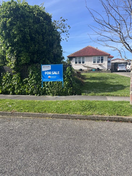 23 Sheridan Crescent, Trentham, Upper Hutt - Carousel 1