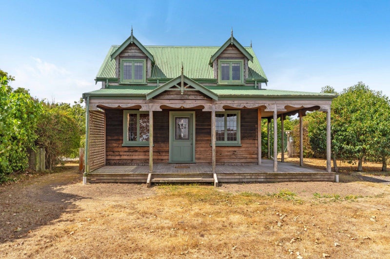 27 Ferry Road, Martinborough, Martinborough - Carousel 1