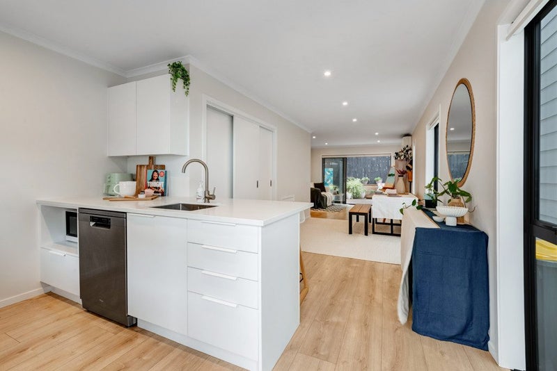 12 Mata Lane, Stanmore Bay, Whangaparāoa - Carousel 1