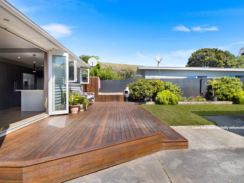 8 Whitfield Street, Sumner, Christchurch - Carousel 1