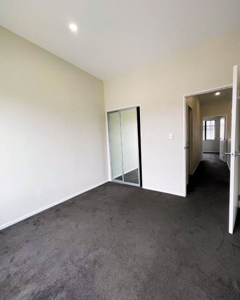 18 Millcroft Lane, Ranui, Auckland - Carousel 8