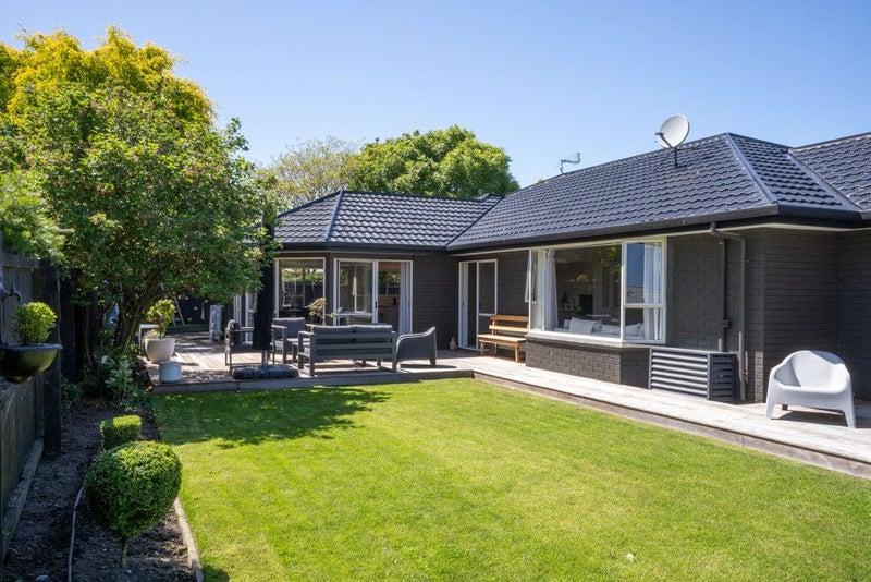24 Beauford Place, Parklands, Christchurch - Carousel 1