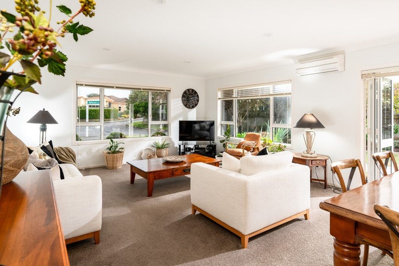2 Patterson Lane, Raumati Beach, Paraparaumu - Carousel 2
