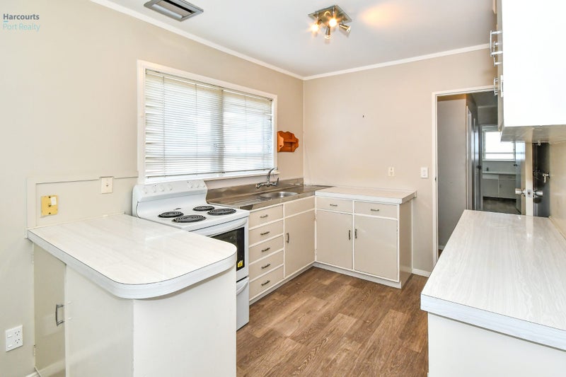 1/2 Lupton Road, Manurewa, Auckland - Carousel 2