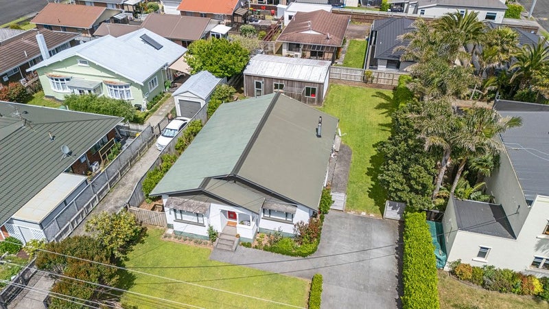 14 Sanders Avenue, Westown, New Plymouth - Carousel 18