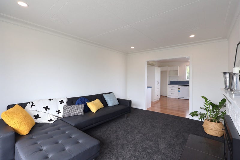 1 Roseburn Place, Hargest, Invercargill - Carousel 2