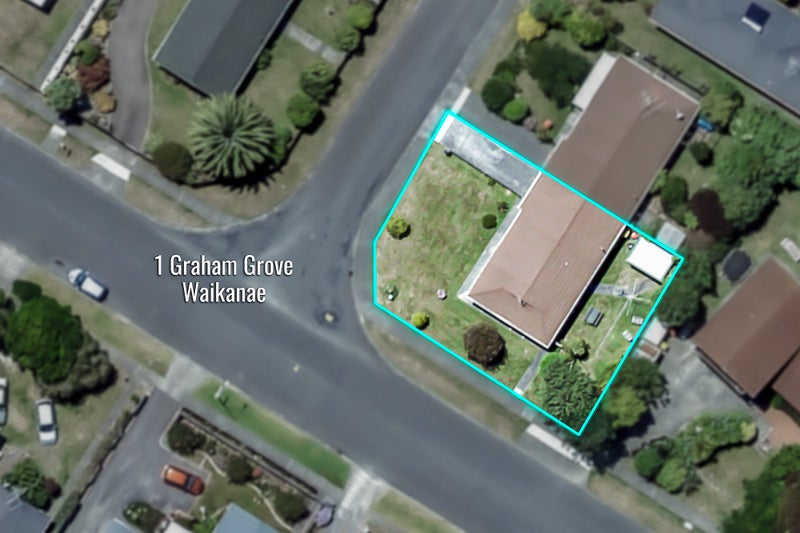 1 Graham Grove, Waikanae, Waikanae - Carousel 13