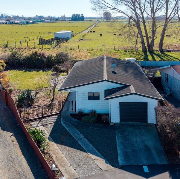 29 Harris Place, Temuka - Carousel 1