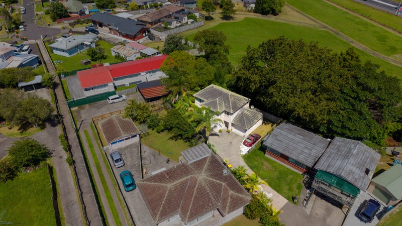 20A Latham Avenue, Pakuranga, Auckland - Carousel 1