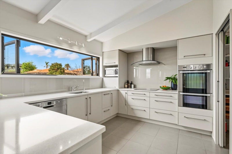 16 Clydesburn Avenue, Te Puke, Te Puke - Carousel 2