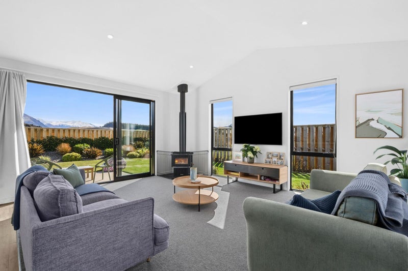 4 Robrosa Street, Wanaka, Wanaka - Carousel 2