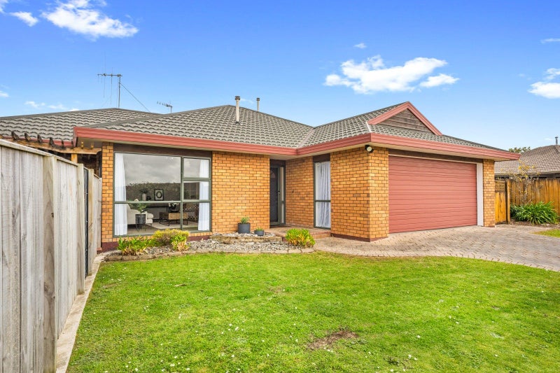 23 Greenwood Place, Fitzherbert, Palmerston North - Carousel 2