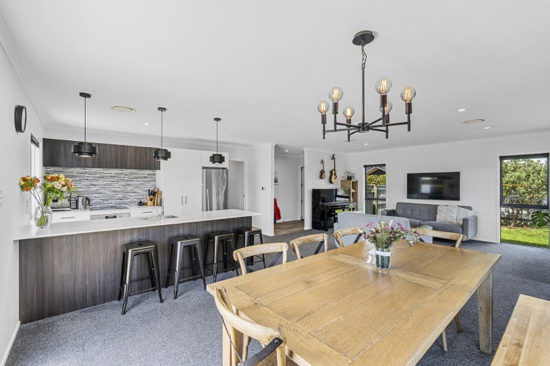 6 Terli Way, Glen Avon, New Plymouth - Carousel 2