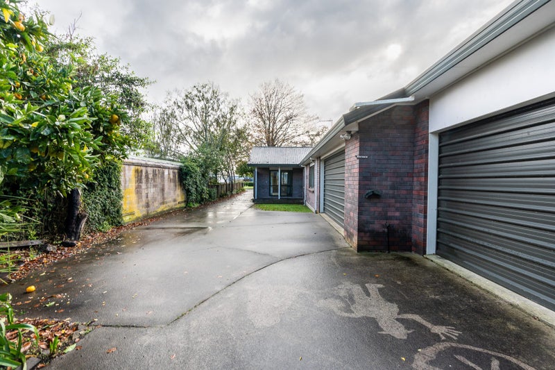 14 Vine Street, Hillcrest, Hamilton - Carousel 1